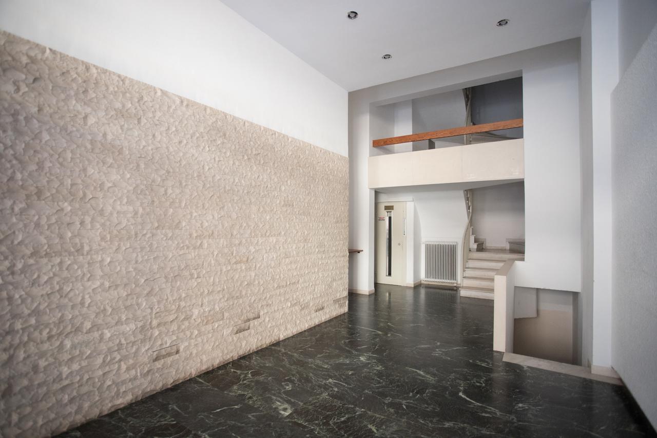 Daire Hiend 4th Floor 1bdr Atina